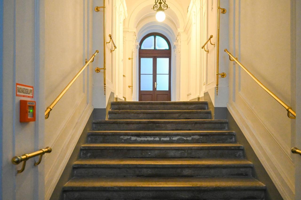 Modern Duplex Museumsquartier Apartment Vienna Exterior photo