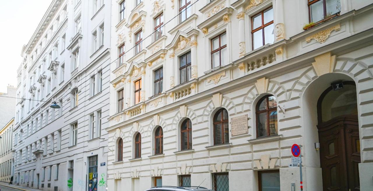Modern Duplex Museumsquartier Apartment Vienna Exterior photo